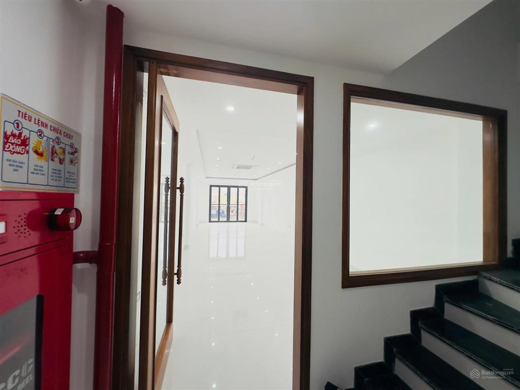 Chính chủ cần cho thuê sàn văn phòng mới xây nguyễn xiển dt100m2 pccc đủ giá chỉ từ 5tr/tháng
