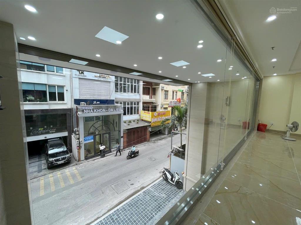 Cho thuê mặt phố nguỵ như kon tum, 148m2, 9 tầng 1 hầm,thông sàn, thang máy, pccc nghiệm thu, 158tr