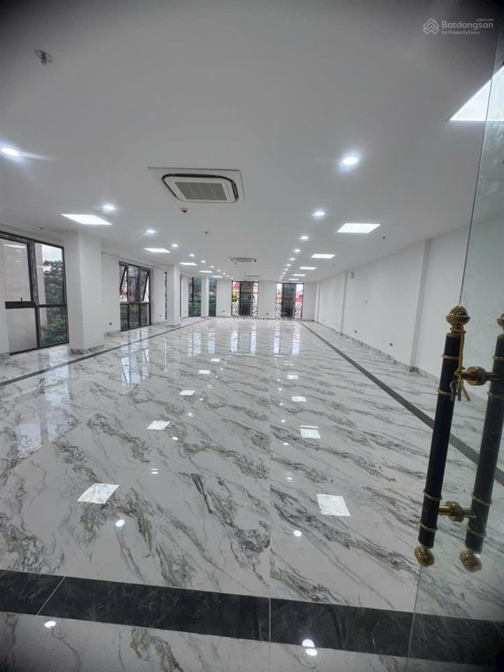 Cho thuê 100102 nhà mặt phố hoàng ngân, cầu giấy, 330 triệu chính chủ cho thuê dt300m2 x10t 1 hầm