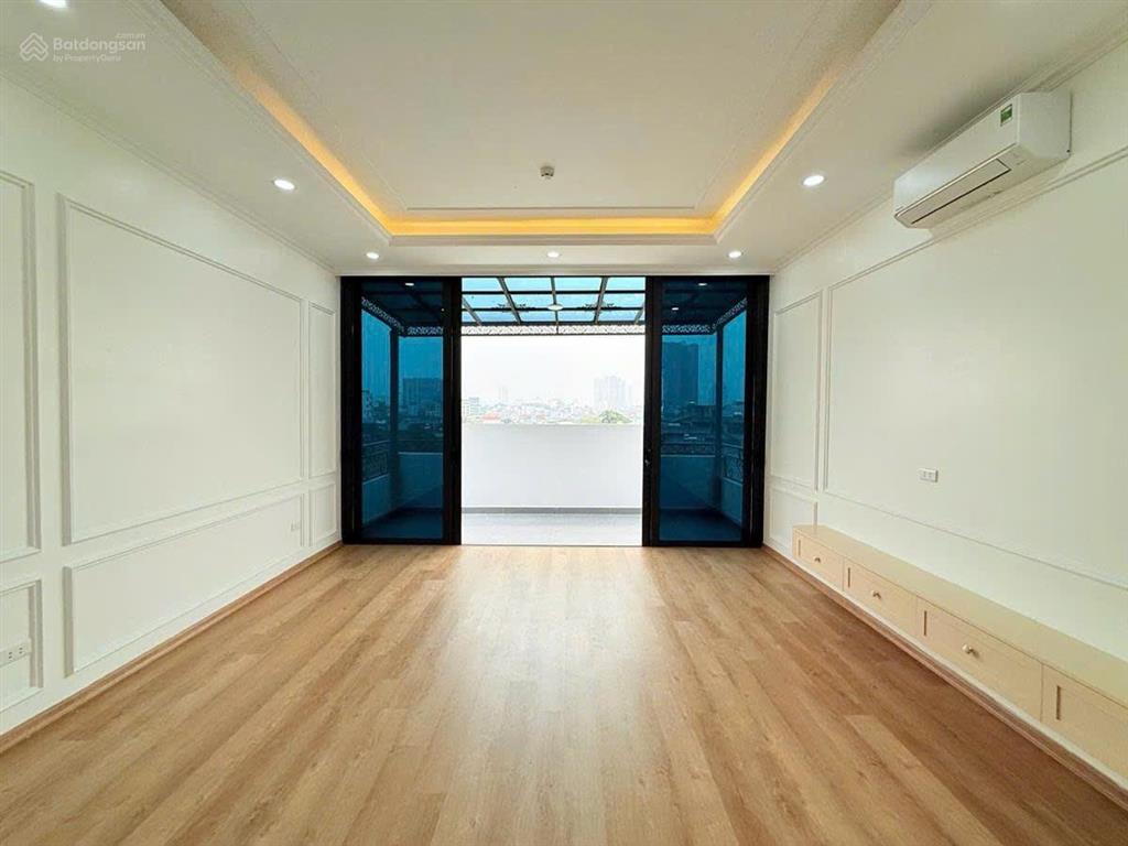 Cần cho thuê gấp nhà mới xây phố mai dịch  cầu giấy dt80m² x7t giá 43tr thang máy vù vù điều hoà