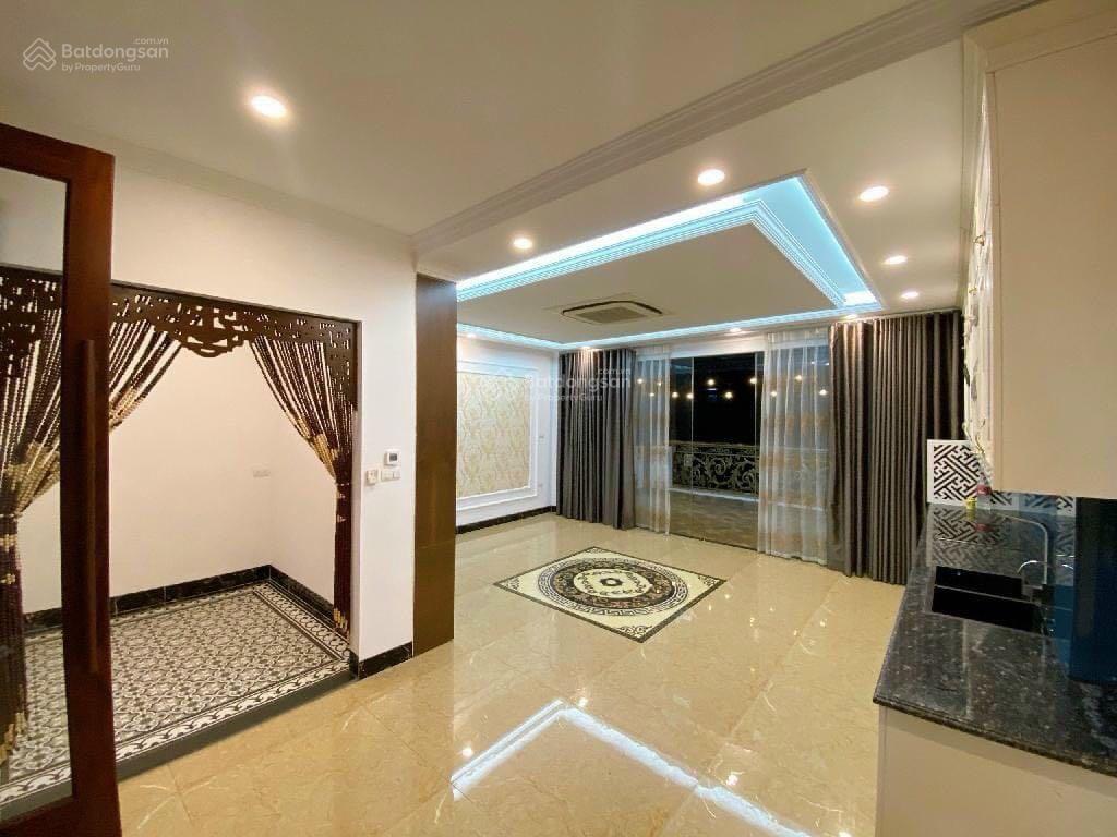 Cho thuê mới 100% nguyễn văn huyên  hoàng quốc việt, dt 65m2*7tầng, giá 32tr thang máy để 5 ôtô