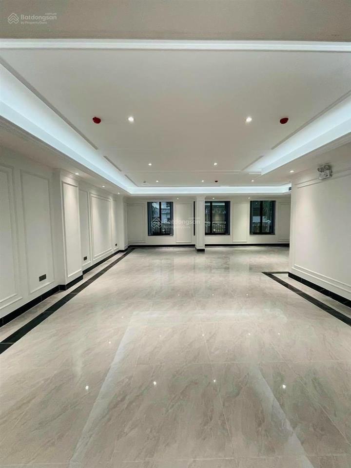 Nhà mới xây phố trần duy hưng  nguyễn khang thang máy dt 63m2 x 7t, 2 ôtô 7 chỗ tầng 1, giá 24tr