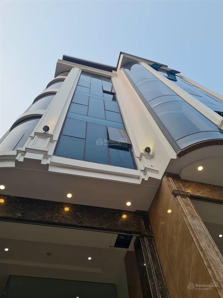 Nhà mới xây phố trần duy hưng  nguyễn khang thang máy dt 63m2 x 7t, 2 ôtô 7 chỗ tầng 1, giá 24tr