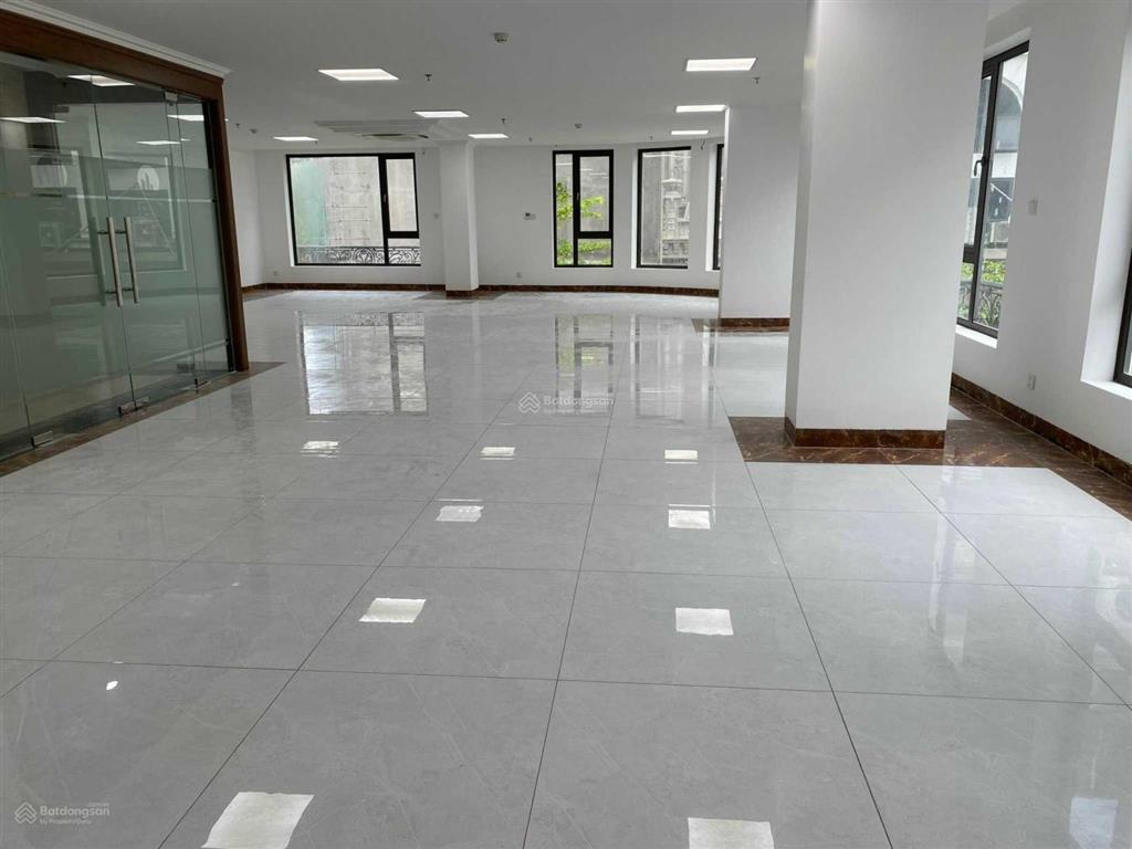 Cho thuê tòa nhà mặt phố khương đình. dt 160 m² * 8 tầng + 1 hầm. mt 10m. thông sàn, thang máy