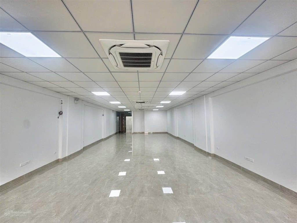 Siêu phẩm nguyễn thị thập gần lê văn lương 100m2  7 tầng  thang máy  mt8m  45tr/th
