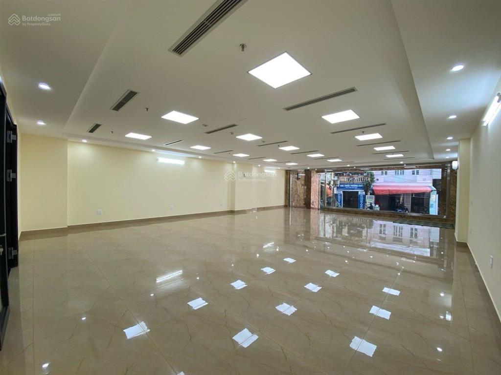 Cho thuê tòa nhà mp đại cồ việt  hai bà trưng, dt 260m2, 9 tầng nổi, 1 hầm, thang máy, thông sàn