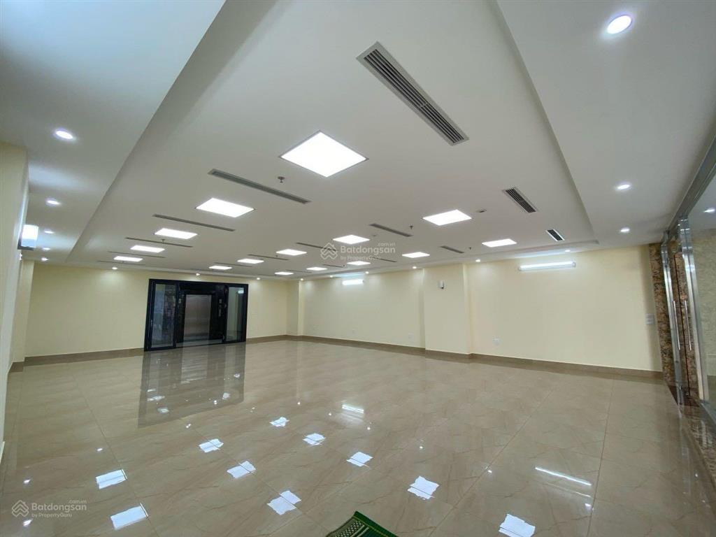 Cho thuê tòa nhà mp đại cồ việt  hai bà trưng, dt 260m2, 9 tầng nổi, 1 hầm, thang máy, thông sàn