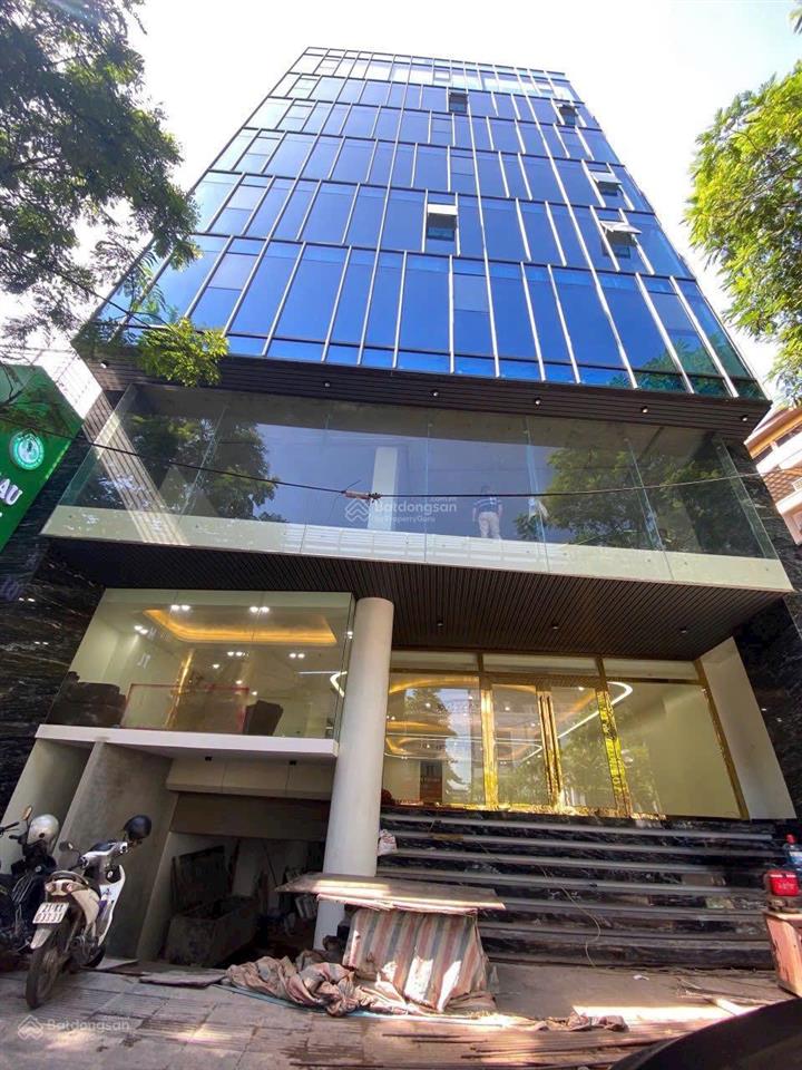 Cho thuê tòa nhà mp đại cồ việt  hai bà trưng, dt 260m2, 9 tầng nổi, 1 hầm, thang máy, thông sàn