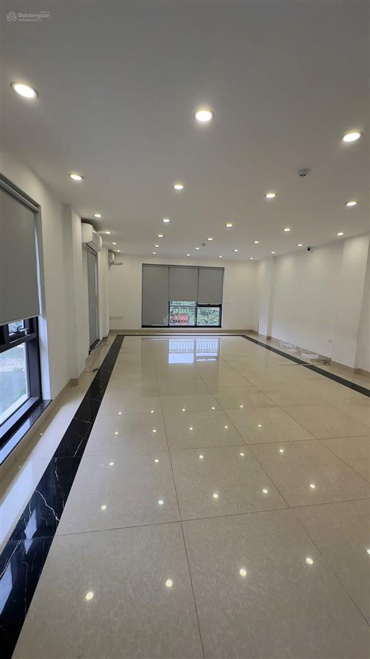 Cho thuê nhà ngõ 12 đỗ quang 80m² x6t thang máy 29tr thang máy vù vù điều hòa âm để oto thoải mái