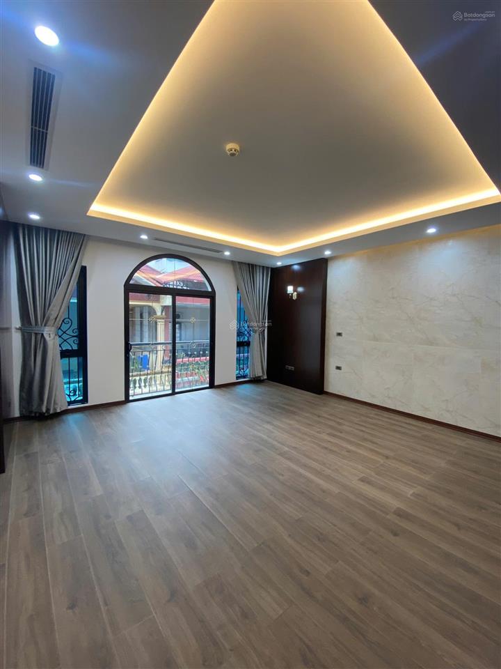 Cho thuê nhà ngõ 12 đỗ quang 80m² x6t thang máy 29tr thang máy vù vù điều hòa âm để oto thoải mái