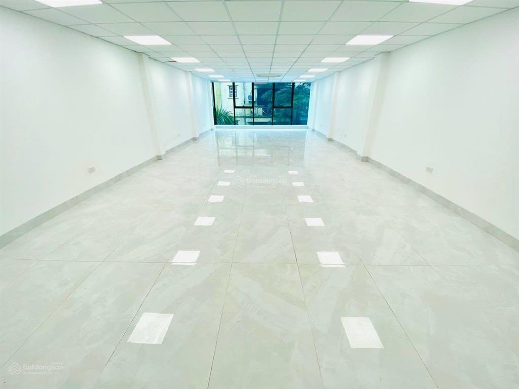 Chính chủ cần cho thuê nhà mới xây mặt phố thuỵ khuê ngã tư văn cao, dt 70m2x7t 1 hầm giá 49tr/th