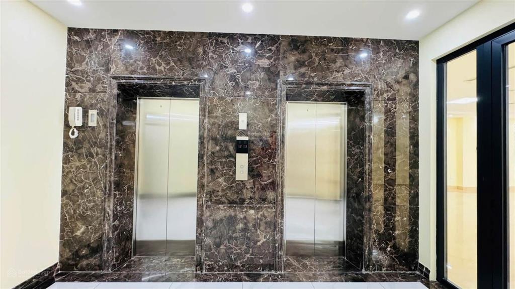 Chính chủ cần cho thuê nhà mặt phố vừa xây xong mặt phố trường chinh dt 300m² x7t 1 hầm pccc thẩm