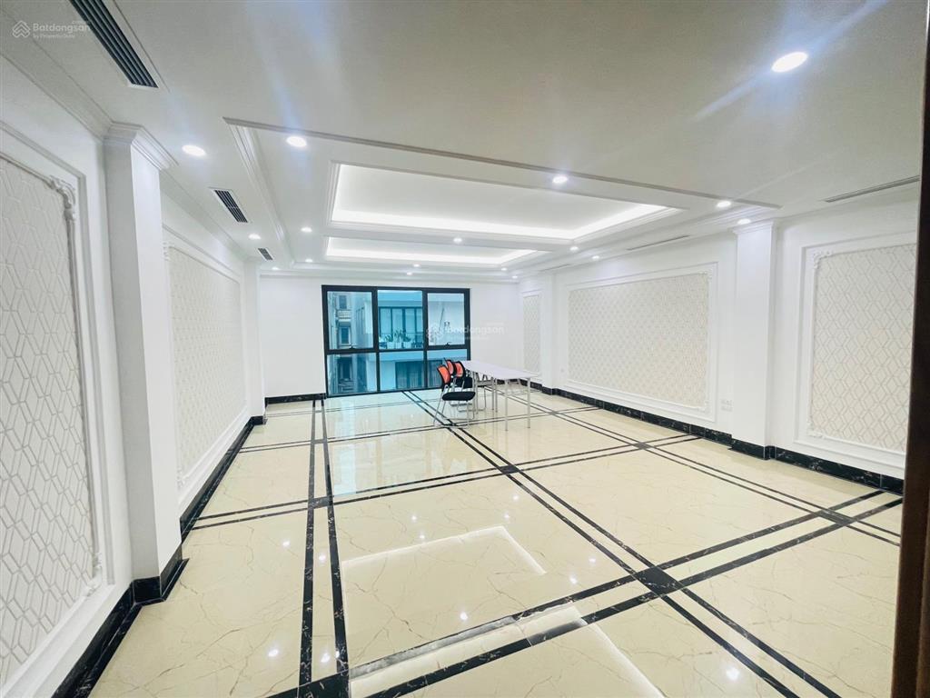 Nhà phân lô trung yên 11, trung hòa. dt 95m2 6 tầng, mt 6m thang máy xe tải 4 tấn tránh giá 32tr/th