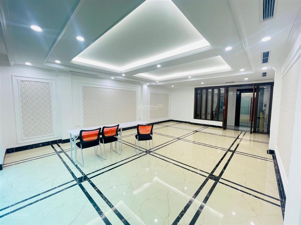 Nhà phân lô trung yên 11, trung hòa. dt 95m2 6 tầng, mt 6m thang máy xe tải 4 tấn tránh giá 32tr/th