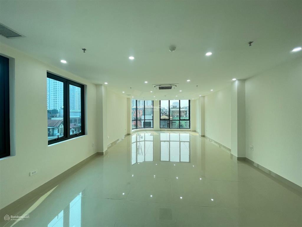 Cho thuê nhà tôn thất thuyết  nguyễn hoàng dt 80m2x7t để 2 ô tô trong nhà  thông sàn, thang máy