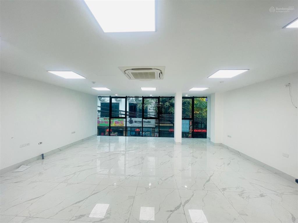 Cho thuê nhà ngõ nguyễn hoàng  mỹ đình. 80m² x 7t, mt 7m, thang máy, thông sàn, nội thất cao cấp