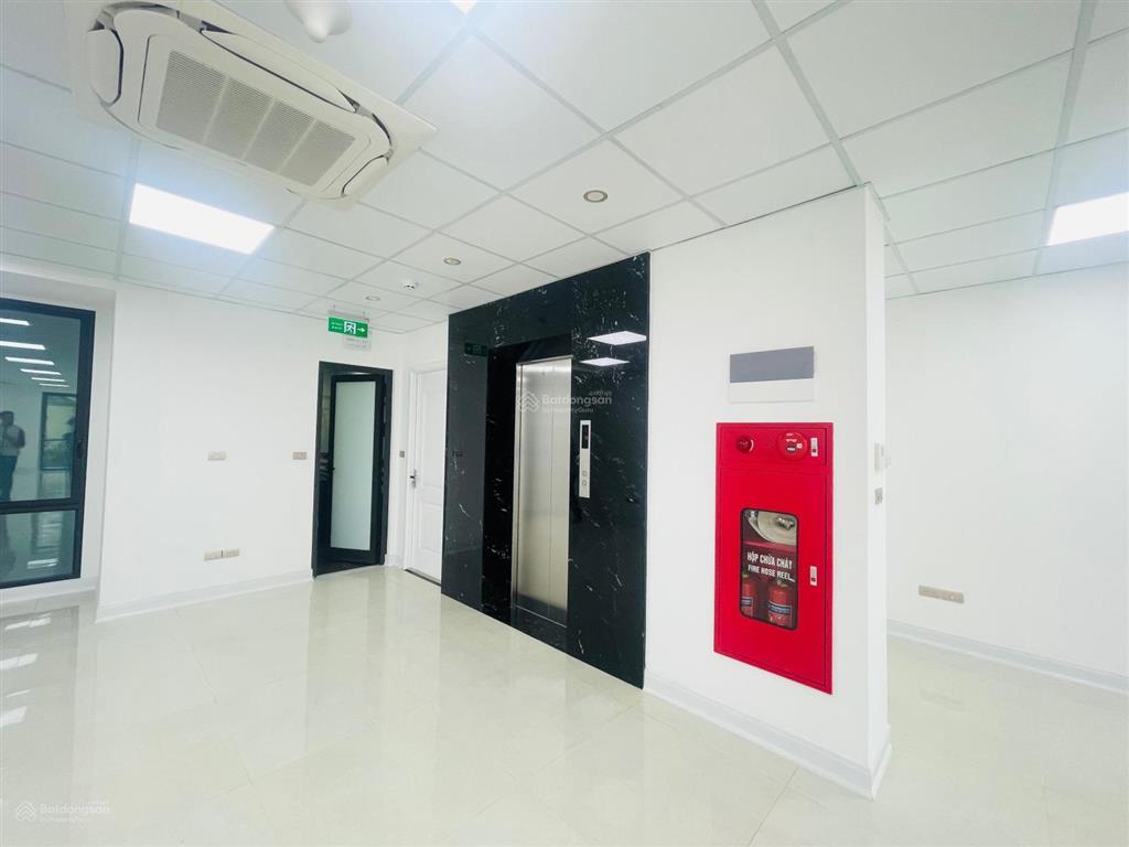 Cho thuê nhà ngõ nguyễn hoàng  mỹ đình. 80m² x 7t, mt 7m, thang máy, thông sàn, nội thất cao cấp