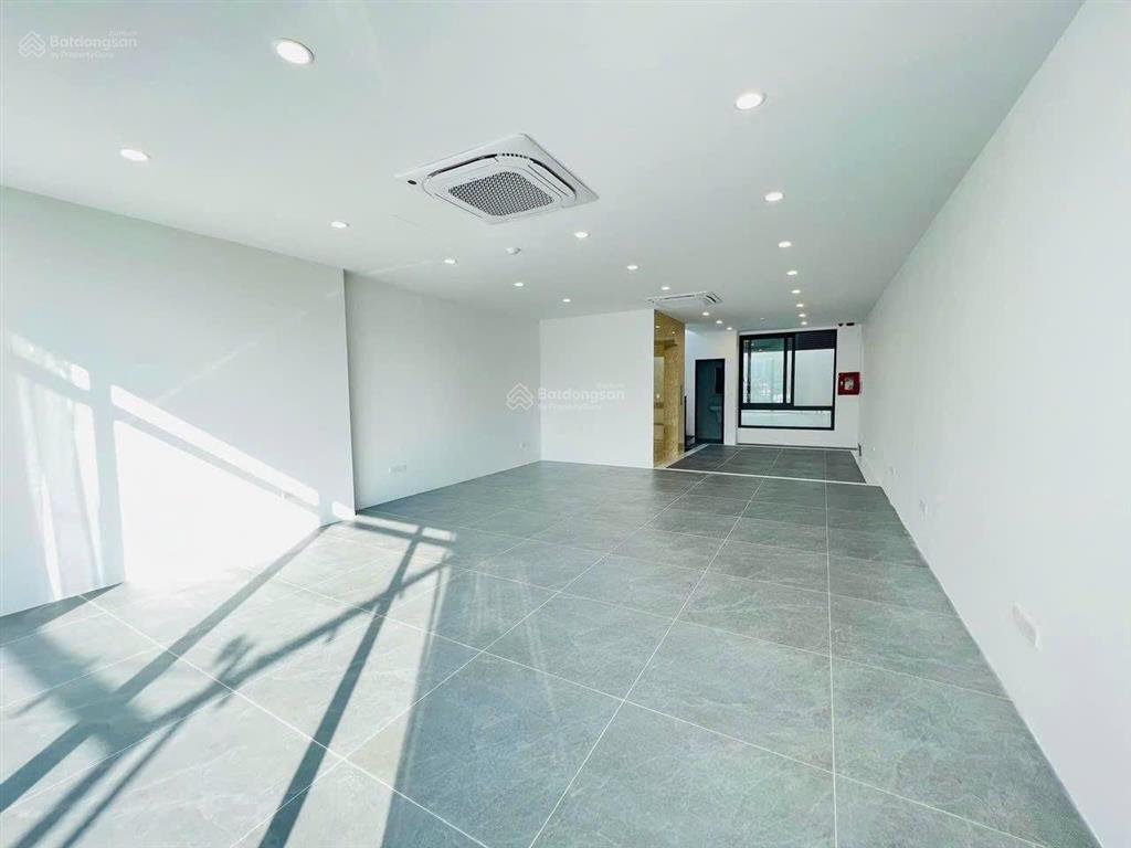 Cho thuê lk nam trung yên  nguyễn chánh 90m2 4 tầng, view vườn hoa, ô tô đỗ 57 chiếc, 40tr/th