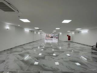 Chính chủ cần cho thuê văn phòng 280m2 2 thang máy 4 điều hoà âm 2 mặt thoáng giá chỉ 59tr/tháng
