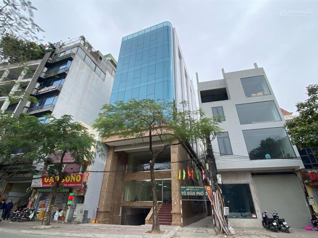 Cho thuê nhà mới vũ phạm hàm  trung hòa 105m2x8t, 1 hầm, mt 8m. thông sàn, thang máy, 55tr