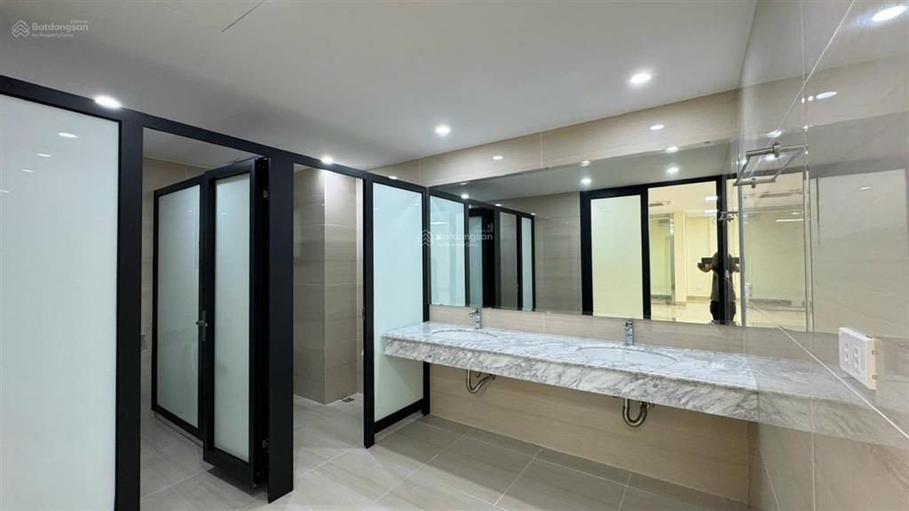 Chính chủ cần cho thuê gấp sàn vp hạng b ở trường chinh  thanh xuân dt290m2 giá chỉ từ 30tr/tháng