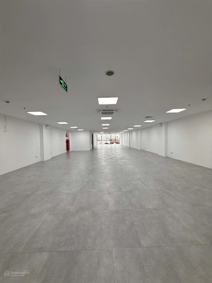 Tòa nhà mới xây mỹ đình  cho thuê nhà phố vip nguyễn hoàng 180m2x8t 1 hầm đầy đủ option  giá 90tr