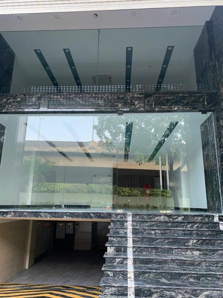 Cho thuê nhà 7 tầng mặt phố trung kínhcg, dt 90m2*7t, 1 hầm, mt căn góc thông sàn, có tm. giá 68tr