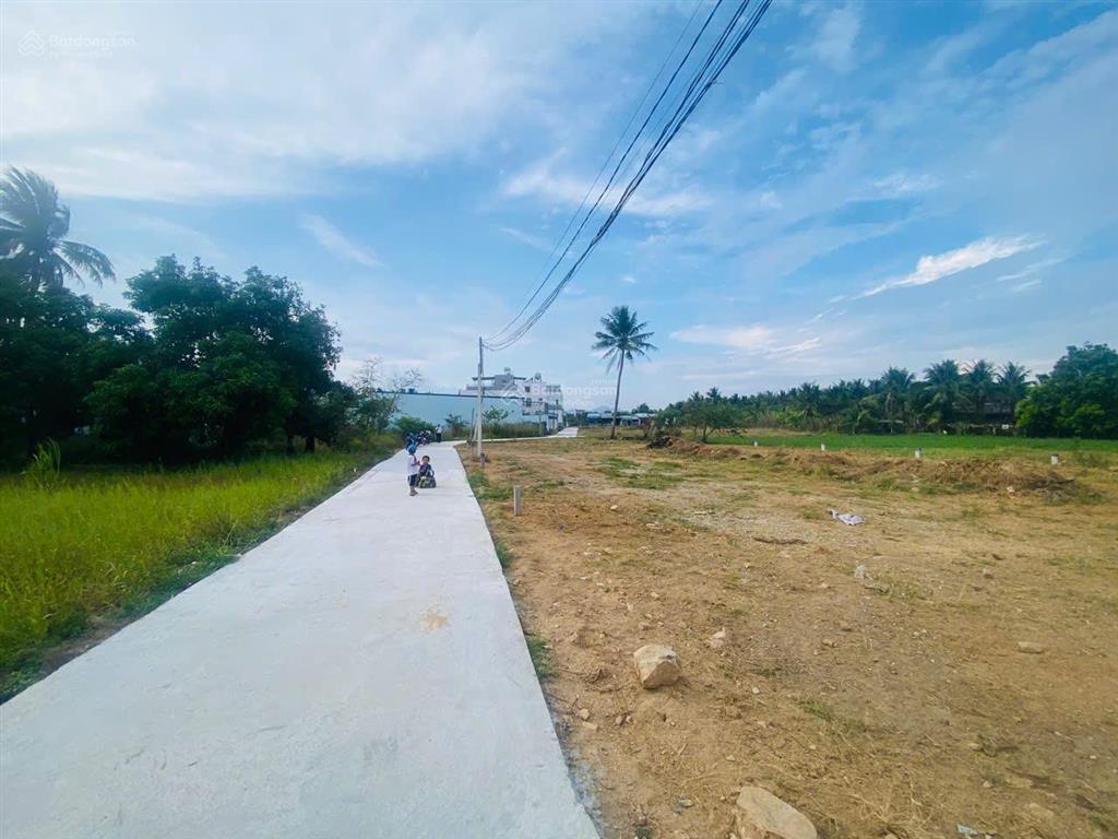 Bán đất thổ cư phương bắc cam ranh 5x20 giá chỉ 1ty250 đường ô tô