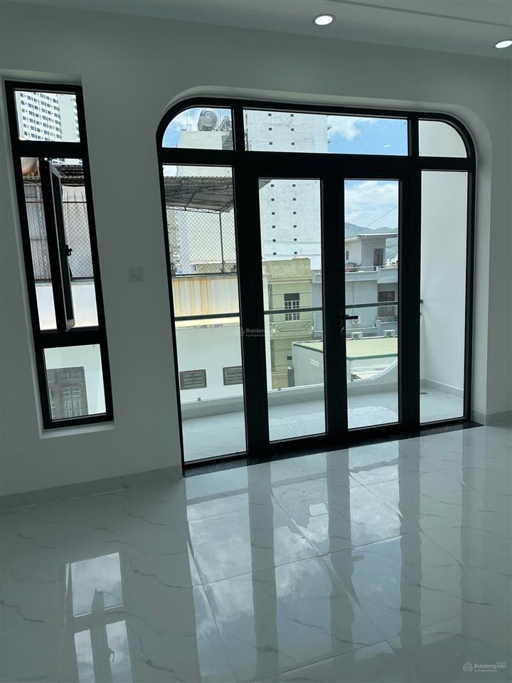 Nhà ba làng vĩnh hòa cũ cách biển chỉ 50m nhà mới ở ngay cho thuê có dòng tiền tốt