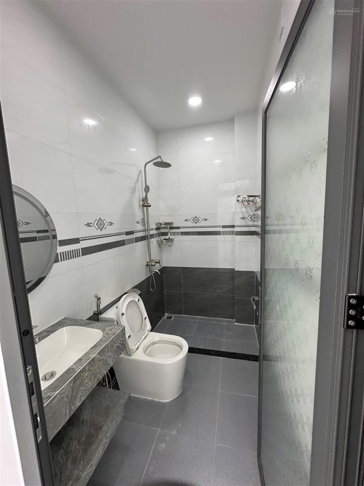 Nhà ba làng vĩnh hòa cũ cách biển chỉ 50m nhà mới ở ngay cho thuê có dòng tiền tốt
