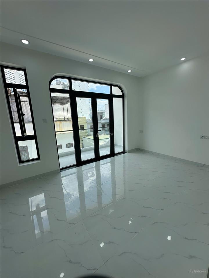 Nhà ba làng vĩnh hòa cũ cách biển chỉ 50m nhà mới ở ngay cho thuê có dòng tiền tốt