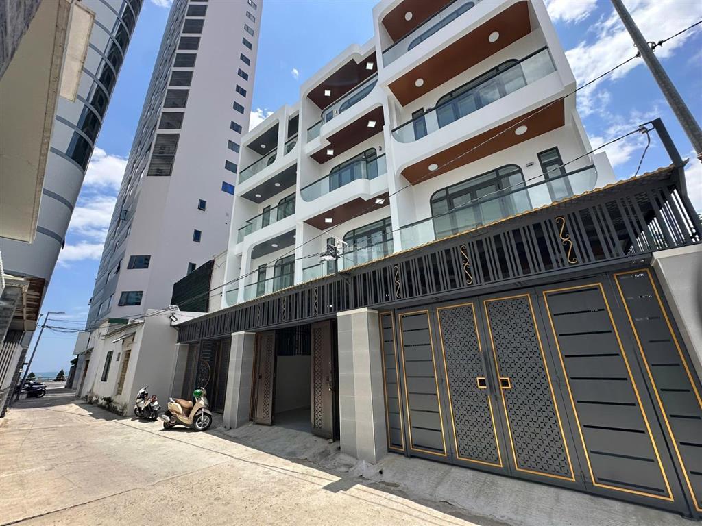 Nhà ba làng vĩnh hòa cũ cách biển chỉ 50m nhà mới ở ngay cho thuê có dòng tiền tốt