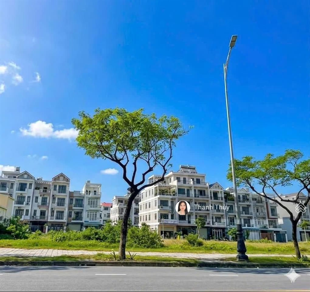Đất biển trường sa 1000m sổ đỏ lâu dài  giá đầu tư 60 tỷ  xây được 20 tầng