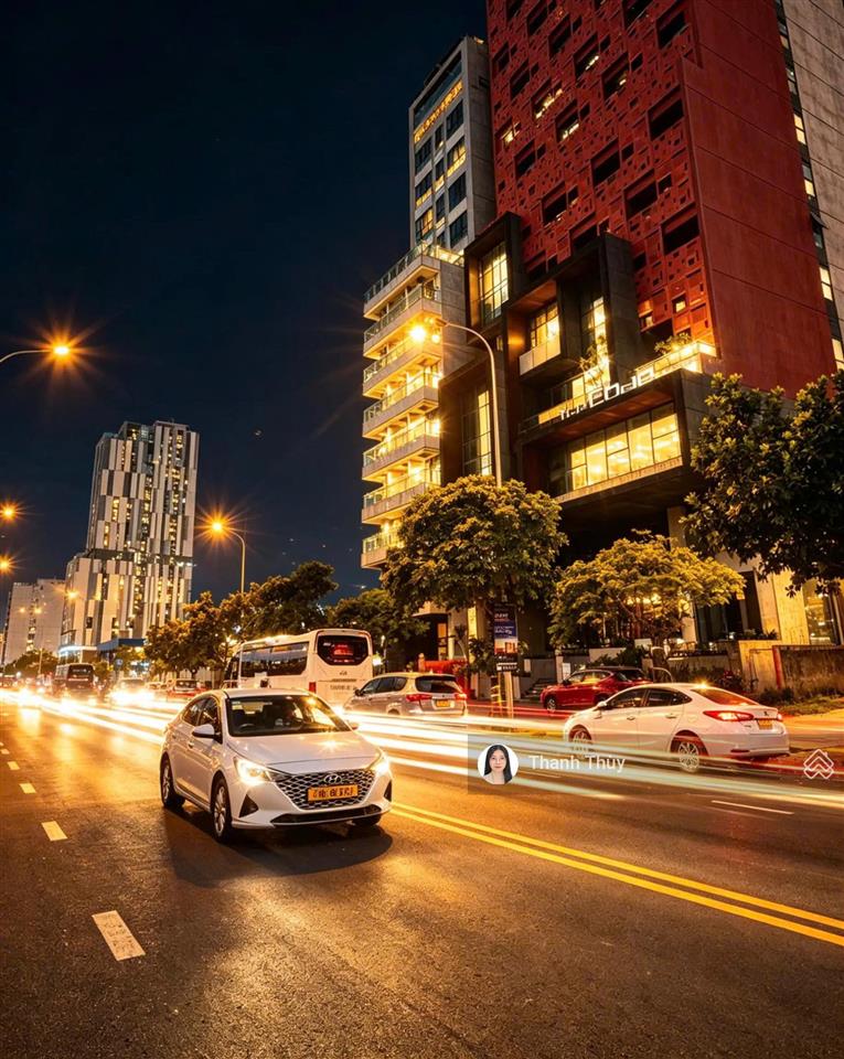 Bán cặp đất hoàng sa, view trực diện biển, dt 205m2, ngang 10m, giá bán 8x tỷ