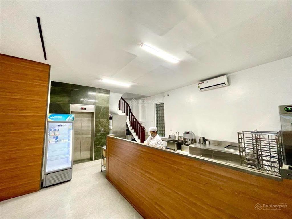 Bom tấn liễu giai, vạn bảo, lô góc 8 tầng thang máy, hàng cực chất và luxury hiện đại  ô tô
