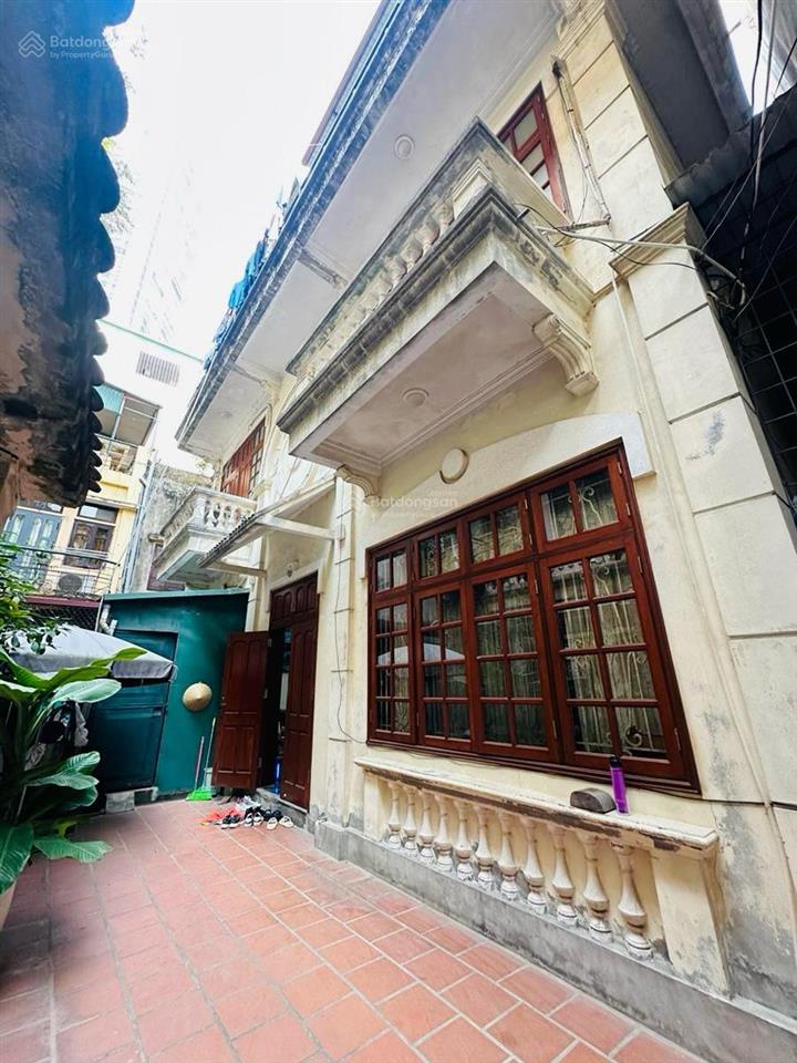 Bán nhà 150m2 x 3 tầng tại cầu giấy  mt 11m có thể chia 2 lô  20m ra đường ô tô  giá đầu tư