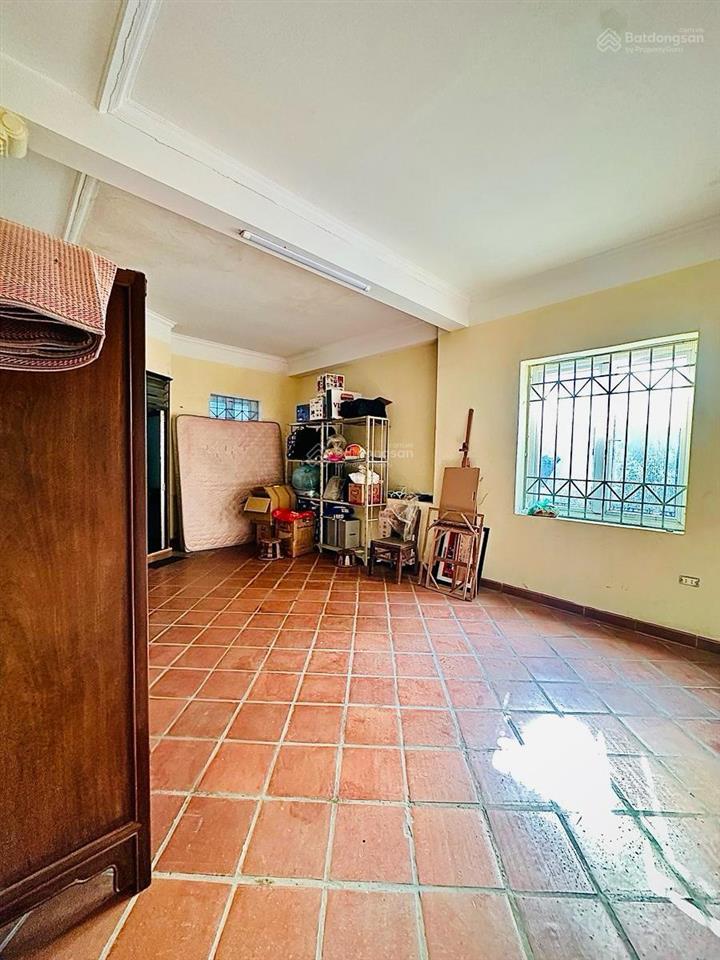 Bán nhà 150m2 x 3 tầng tại cầu giấy  mt 11m có thể chia 2 lô  20m ra đường ô tô  giá đầu tư