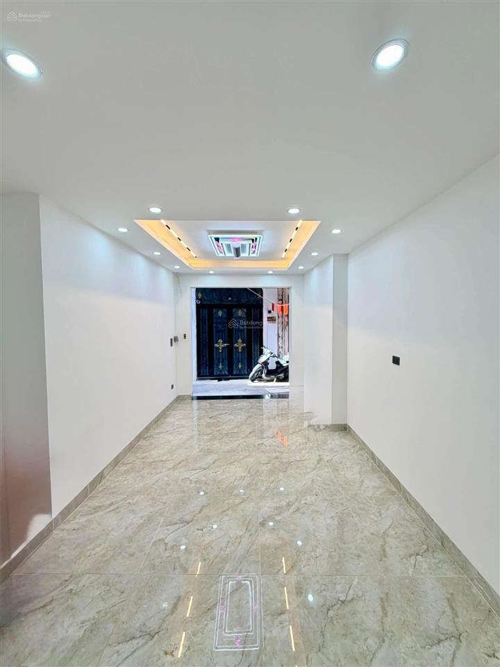 Bán nhà ngõ hoà bình, khâm thiên, đống đa  34m2 x 6 tầng thang máy  lô góc  7.89 tỷ