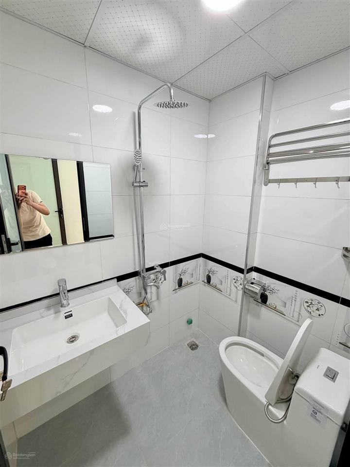 Bán nhà ngõ hoà bình, khâm thiên, đống đa  34m2 x 6 tầng thang máy  lô góc  7.89 tỷ