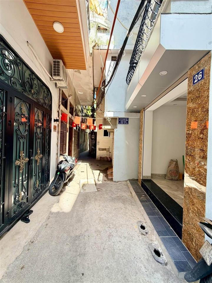 Bán nhà ngõ hoà bình, khâm thiên, đống đa  34m2 x 6 tầng thang máy  lô góc  7.89 tỷ