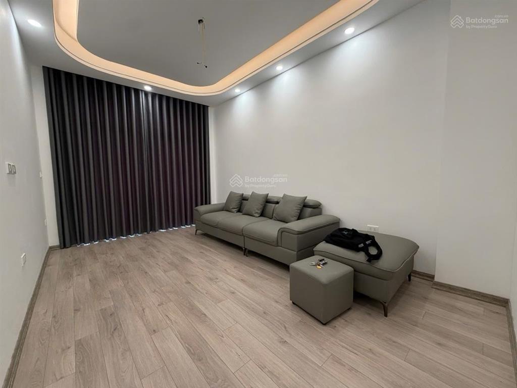 Bán nhà phố phúc lợi, long biên  7,7 tỷ  ô tô vào nhà  6 tầng thang máy mới tinh