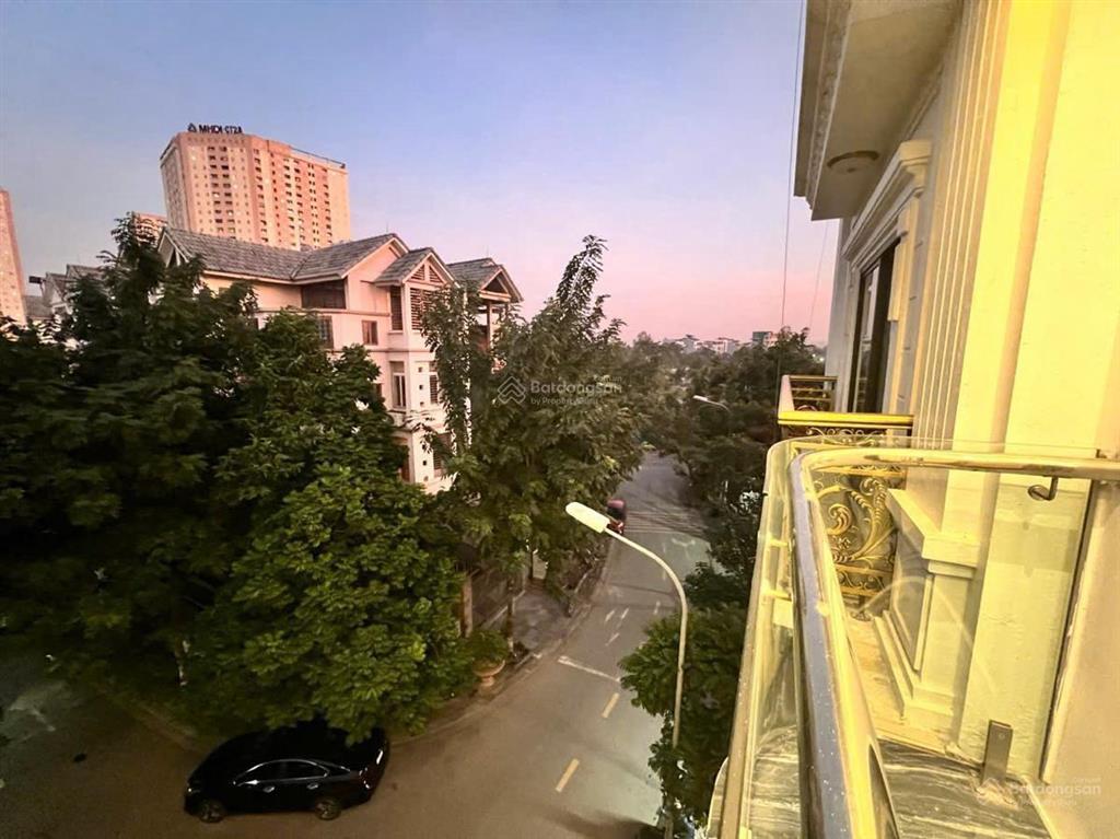 Phân lô quân đội  nhà 7 tầng mới 100%  thang máy  mặt trước ô tô tránh, vỉa hè  giá đẹp