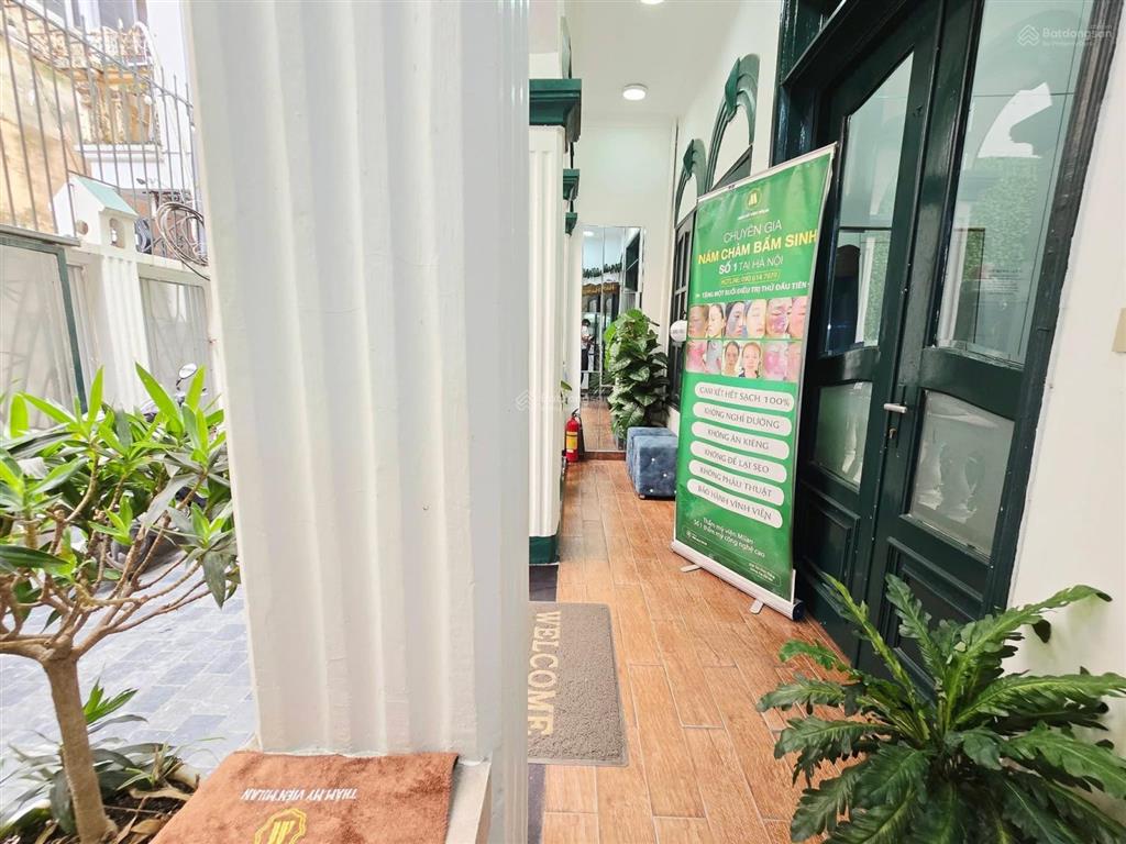 Bán nhà phố tôn đức thắng, đống đa  dt 100m2, 3.5 tầng, mt 9.2m  có sân  cách phố 20m