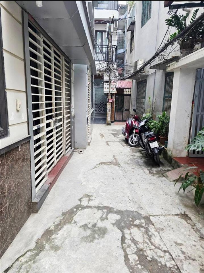 Đội cấn, liễu giai  nhà đẹp lô góc 5 tầng, mt 5m, trước nhà thoáng  giá đẹp, chủ thiện chí