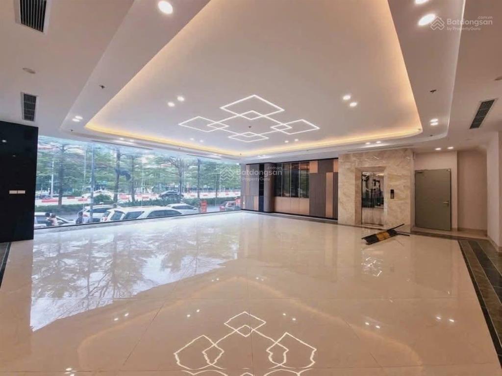 Cầu giấy  bán nhà mặt phố, lô góc 2 mặt tiền, dt 106m2 x 8 tầng 1 hầm  kinh doanh đa dạng