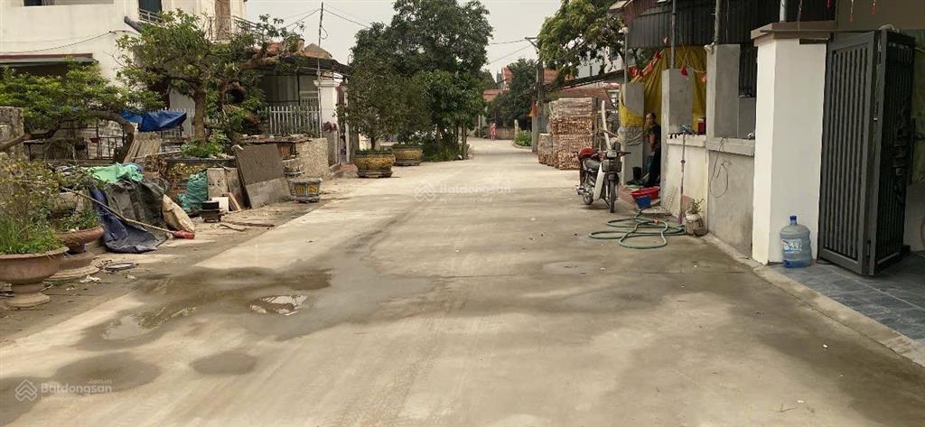 94m đất thổ cư chia 2 lô sát sân bóng vpf đang thi công tại đan kim văn giang  hưng yên