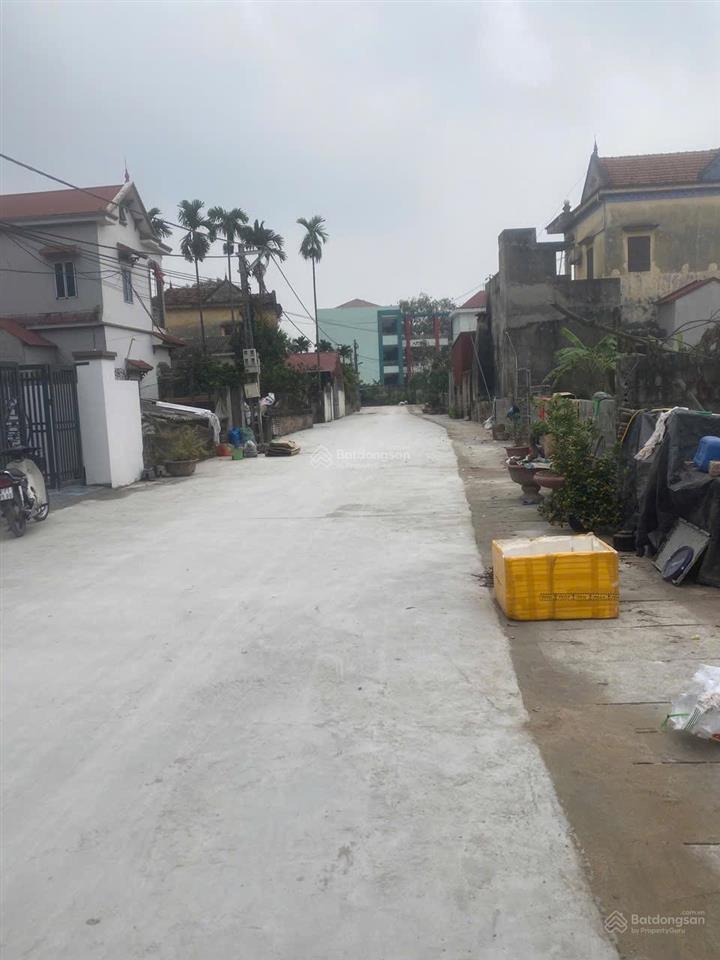 94m đất thổ cư chia 2 lô sát sân bóng vpf đang thi công tại đan kim văn giang  hưng yên