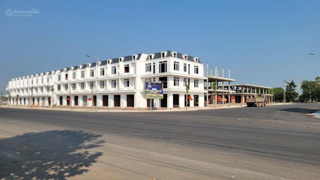 Bán shophouse view đẹp tại đồng xoài, 4,5 tỷ, 250m2, nhiều tiện ích