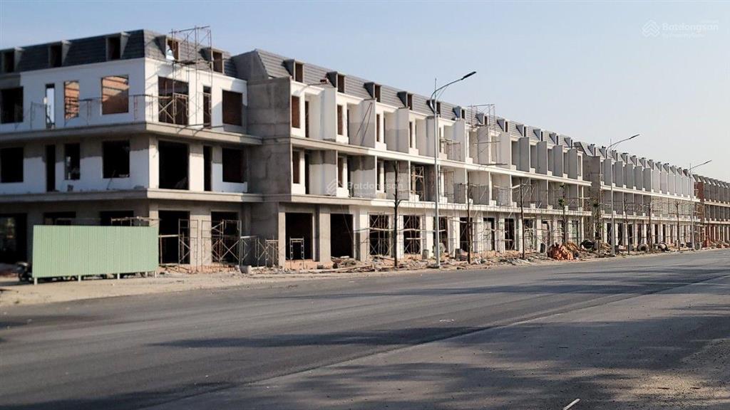 Bán shophouse view đẹp tại đồng xoài, 4,5 tỷ, 250m2, nhiều tiện ích