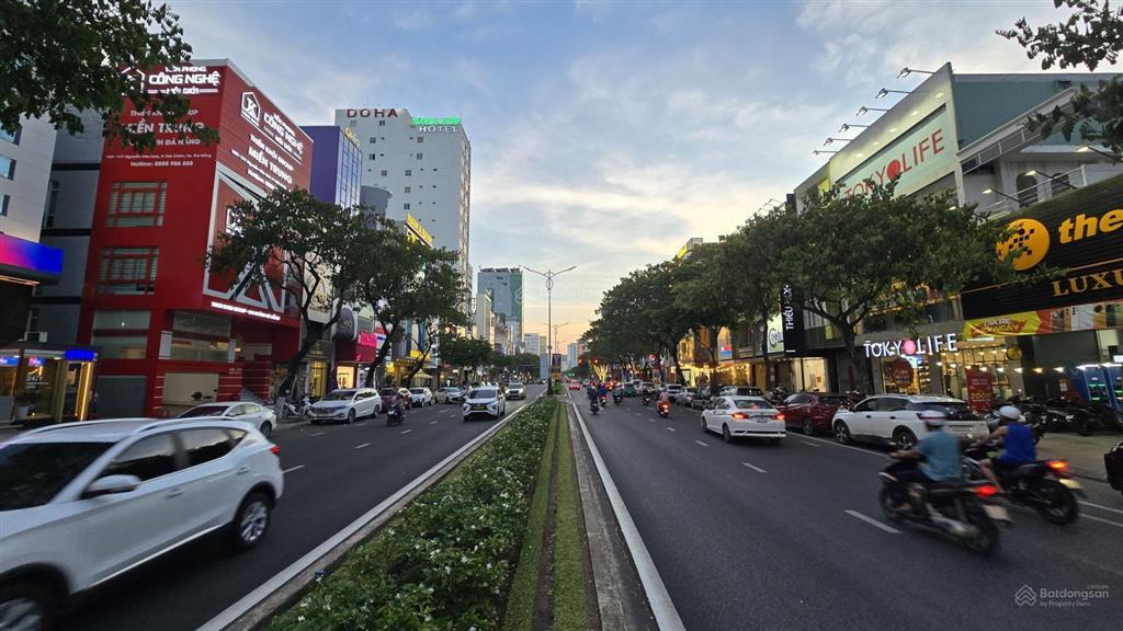 Cho thuê nhà mặt tiền đường lớn nguyễn văn linh thành phố đà nẵng